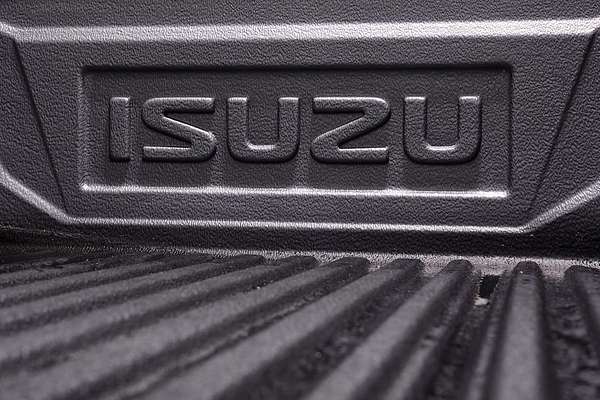 2025 Isuzu D-MAX BLADE 4X4