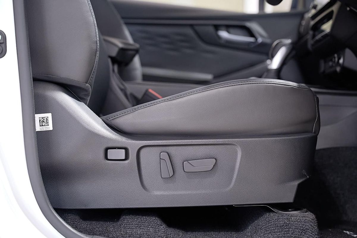 2025 Isuzu D-MAX BLADE 4X4
