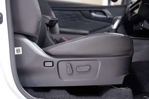 2025 Isuzu D-MAX BLADE 4X4