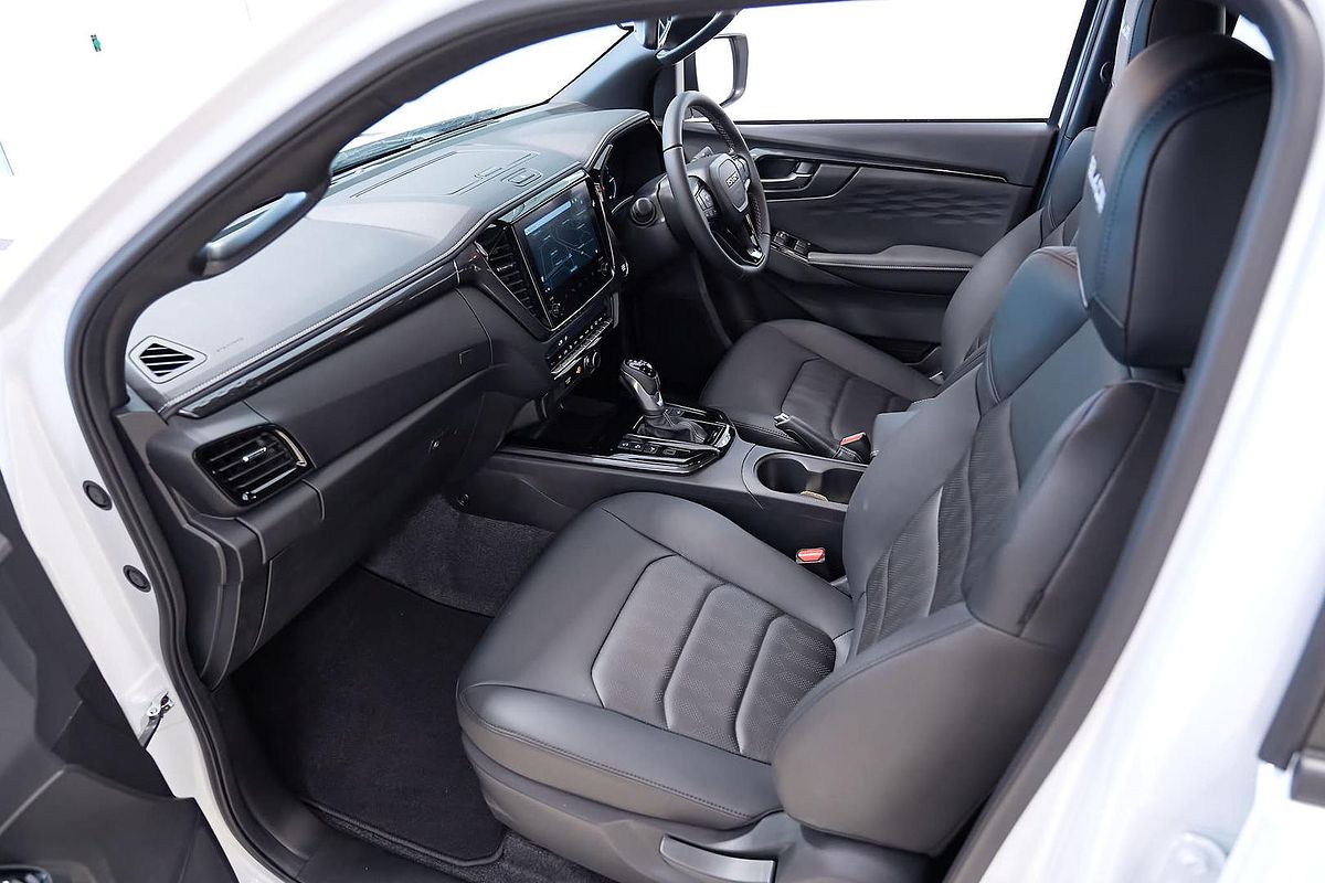 2025 Isuzu D-MAX BLADE 4X4