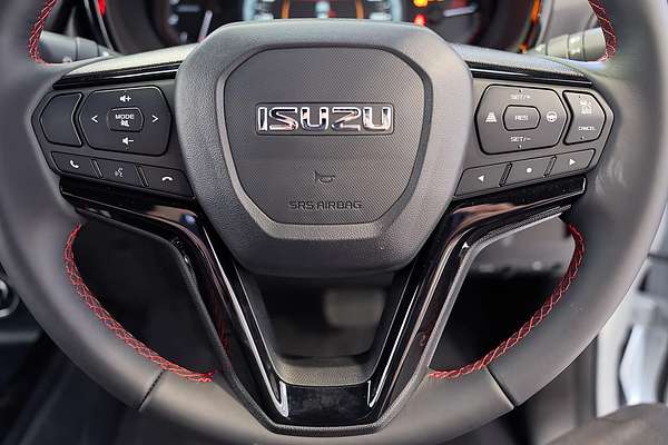 2025 Isuzu D-MAX X-TERRAIN 4X4