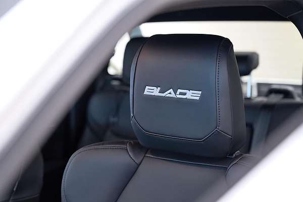 2025 Isuzu D-MAX BLADE 4X4