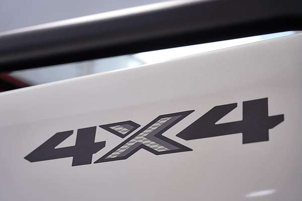 2025 Isuzu D-MAX BLADE 4X4