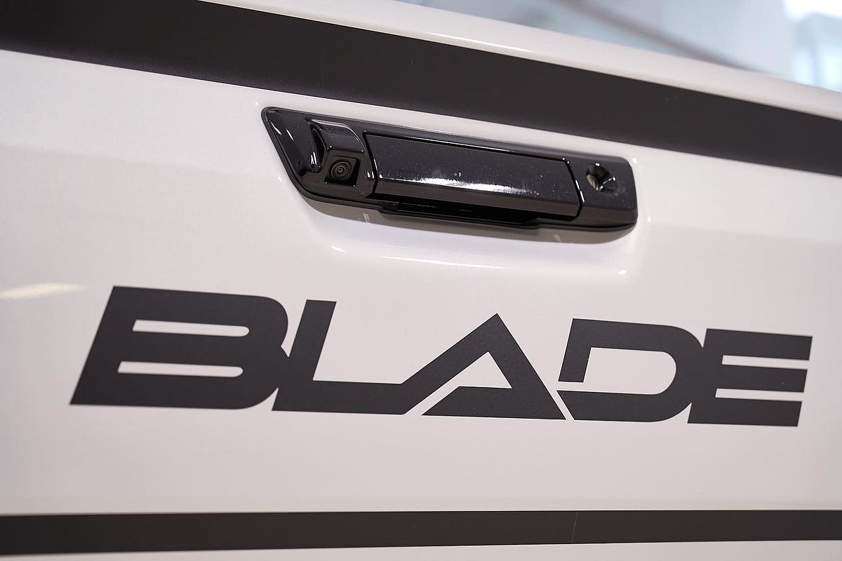 2025 Isuzu D-MAX BLADE 4X4