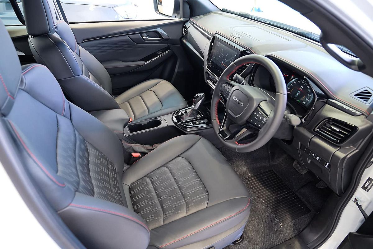 2025 Isuzu D-MAX X-TERRAIN 4X4
