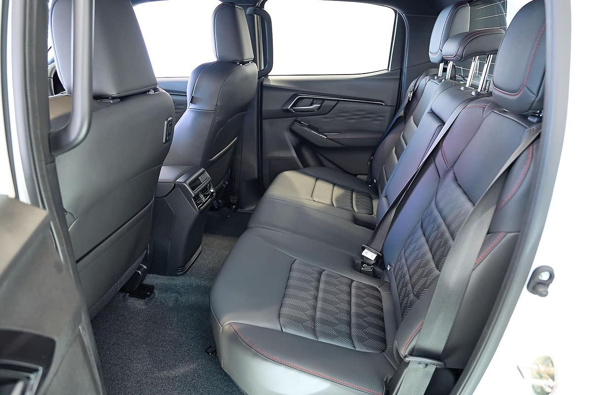 2025 Isuzu D-MAX X-TERRAIN 4X4