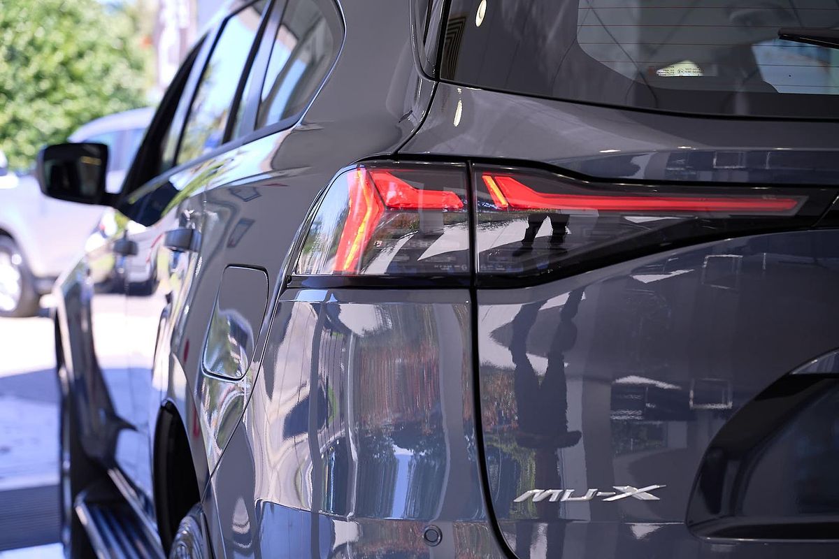2025 Isuzu MU-X LS-M