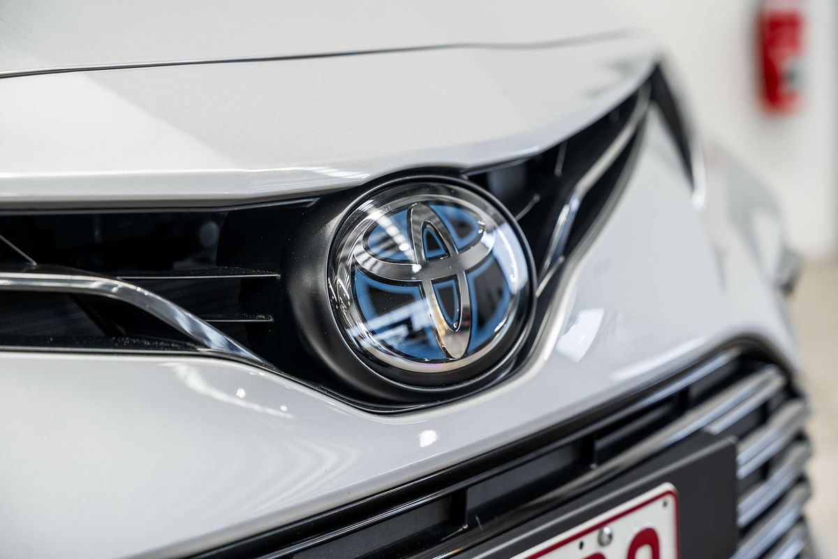 2024 Toyota Camry Ascent AXVH70R