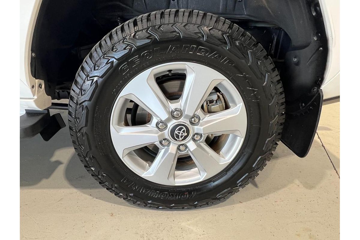 2022 Toyota Landcruiser GXL FJA300R