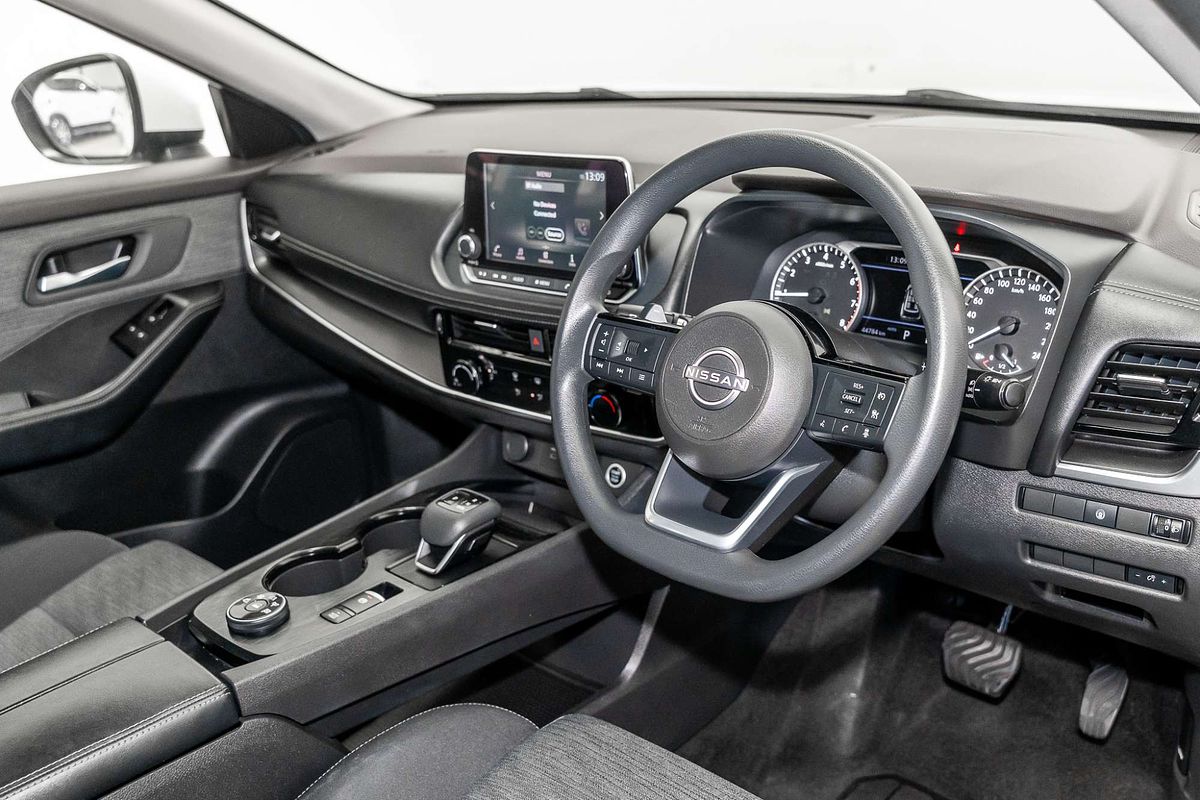 2023 Nissan X-TRAIL ST T33