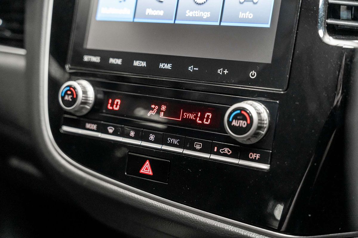 2021 Mitsubishi Outlander LS ZL