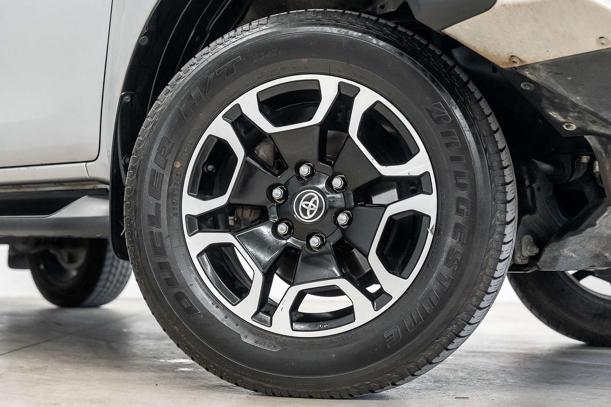 2020 Toyota Hilux SR5 GUN126R 4X4