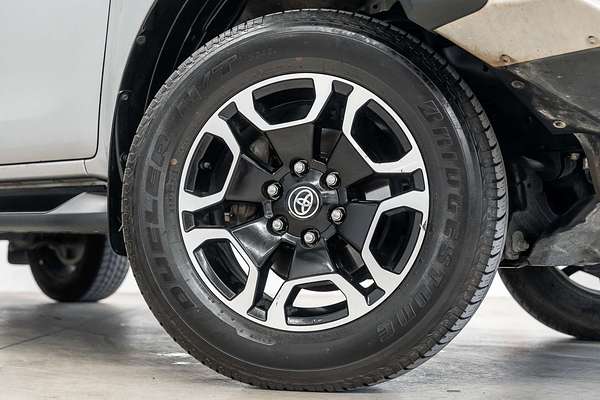 2020 Toyota Hilux SR5 GUN126R 4X4