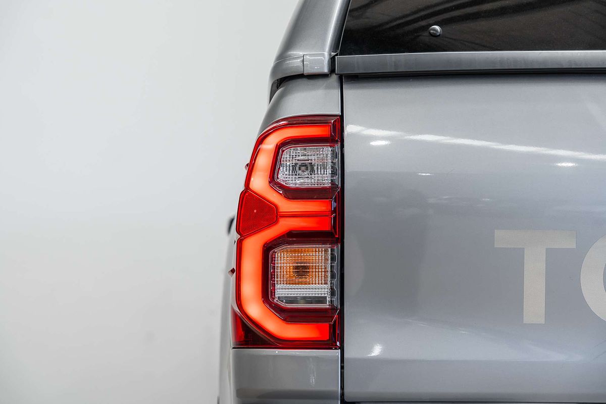 2020 Toyota Hilux SR5 GUN126R 4X4