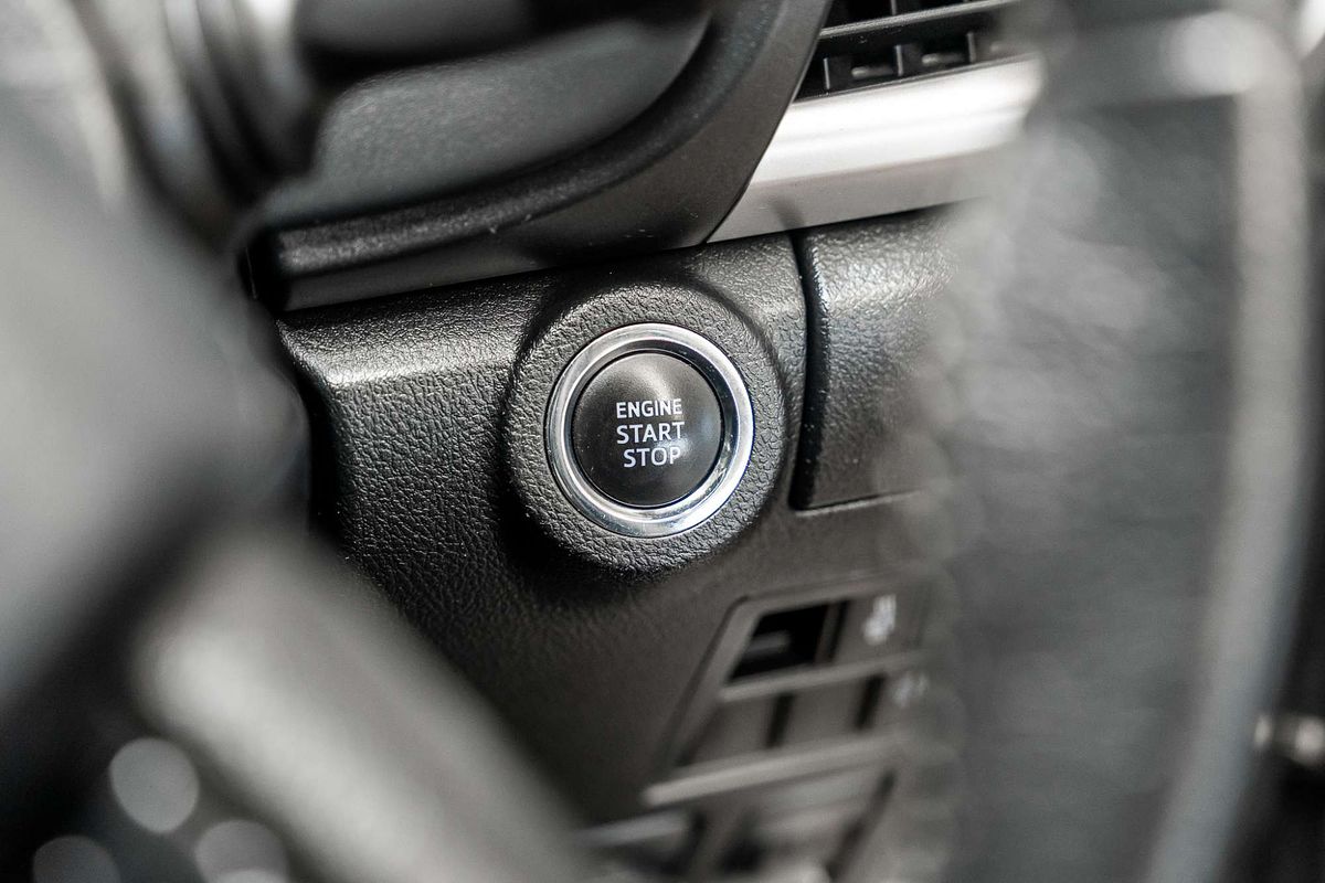 2020 Toyota Hilux SR5 GUN126R 4X4