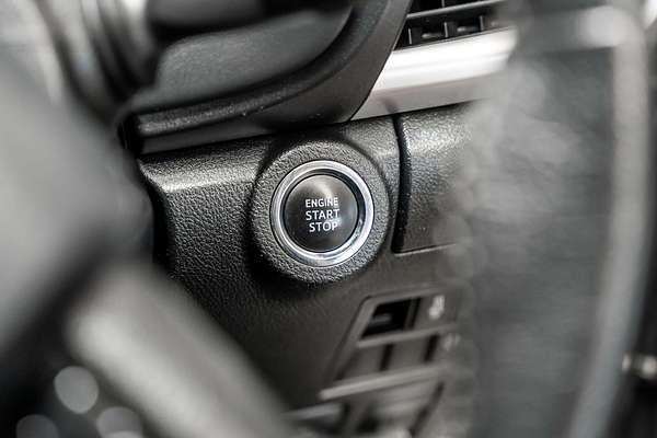2020 Toyota Hilux SR5 GUN126R 4X4
