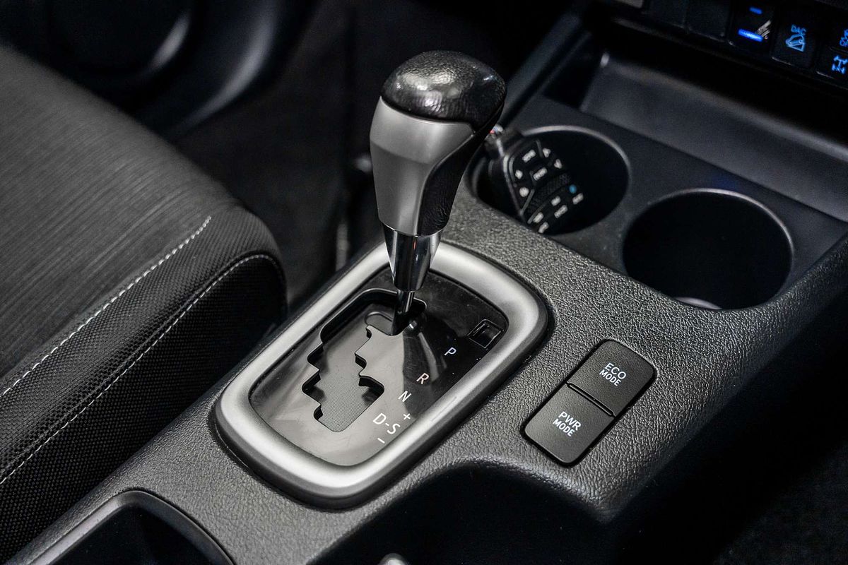 2020 Toyota Hilux SR5 GUN126R 4X4