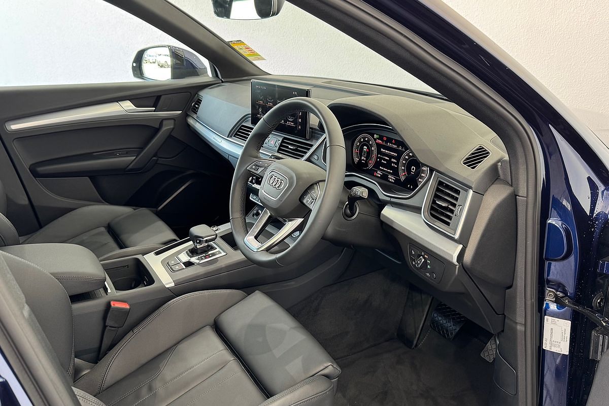 2024 Audi Q5 45 TFSI Sport FY