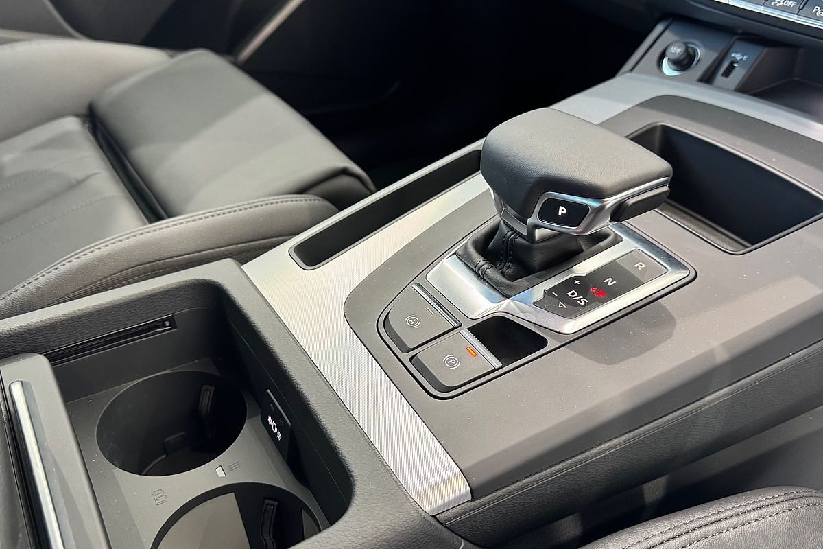 2024 Audi Q5 45 TFSI Sport FY