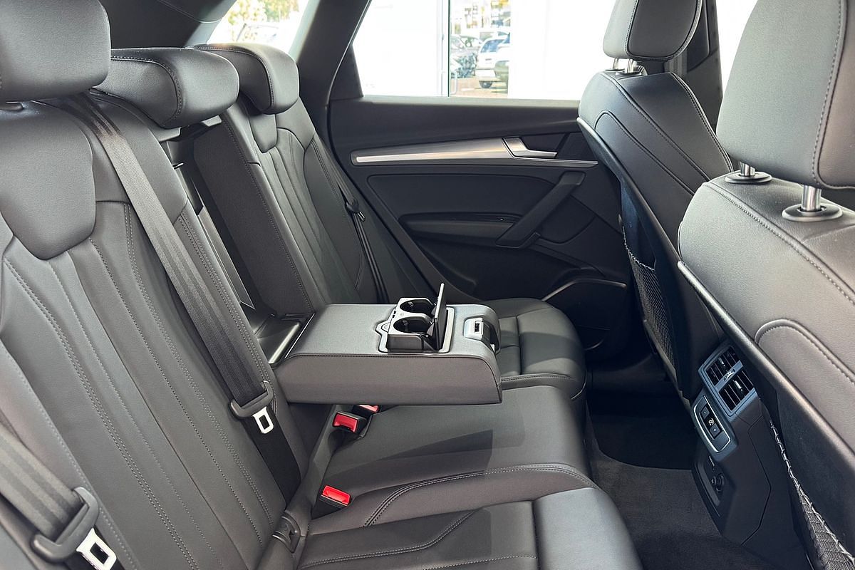2024 Audi Q5 45 TFSI Sport FY