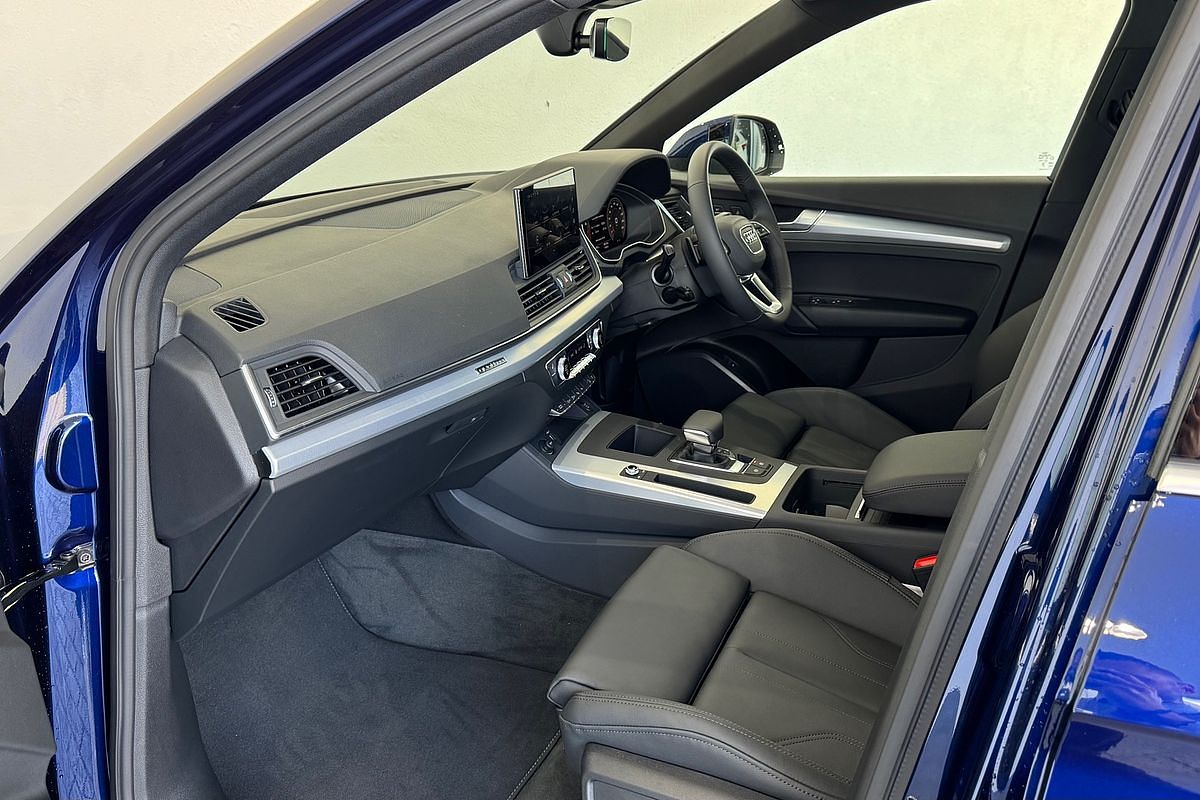 2024 Audi Q5 45 TFSI Sport FY