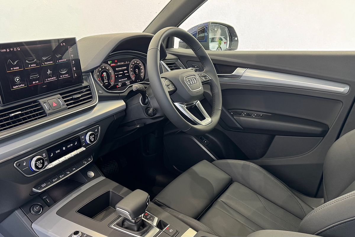 2024 Audi Q5 45 TFSI Sport FY