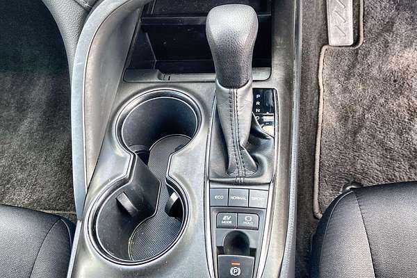 2022 Toyota Camry Ascent AXVH70R
