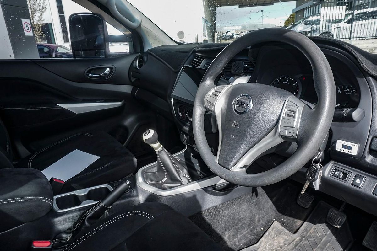 2015 Nissan Navara RX D23 4X4