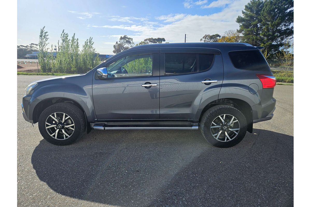 2020 Isuzu MU-X LS-T