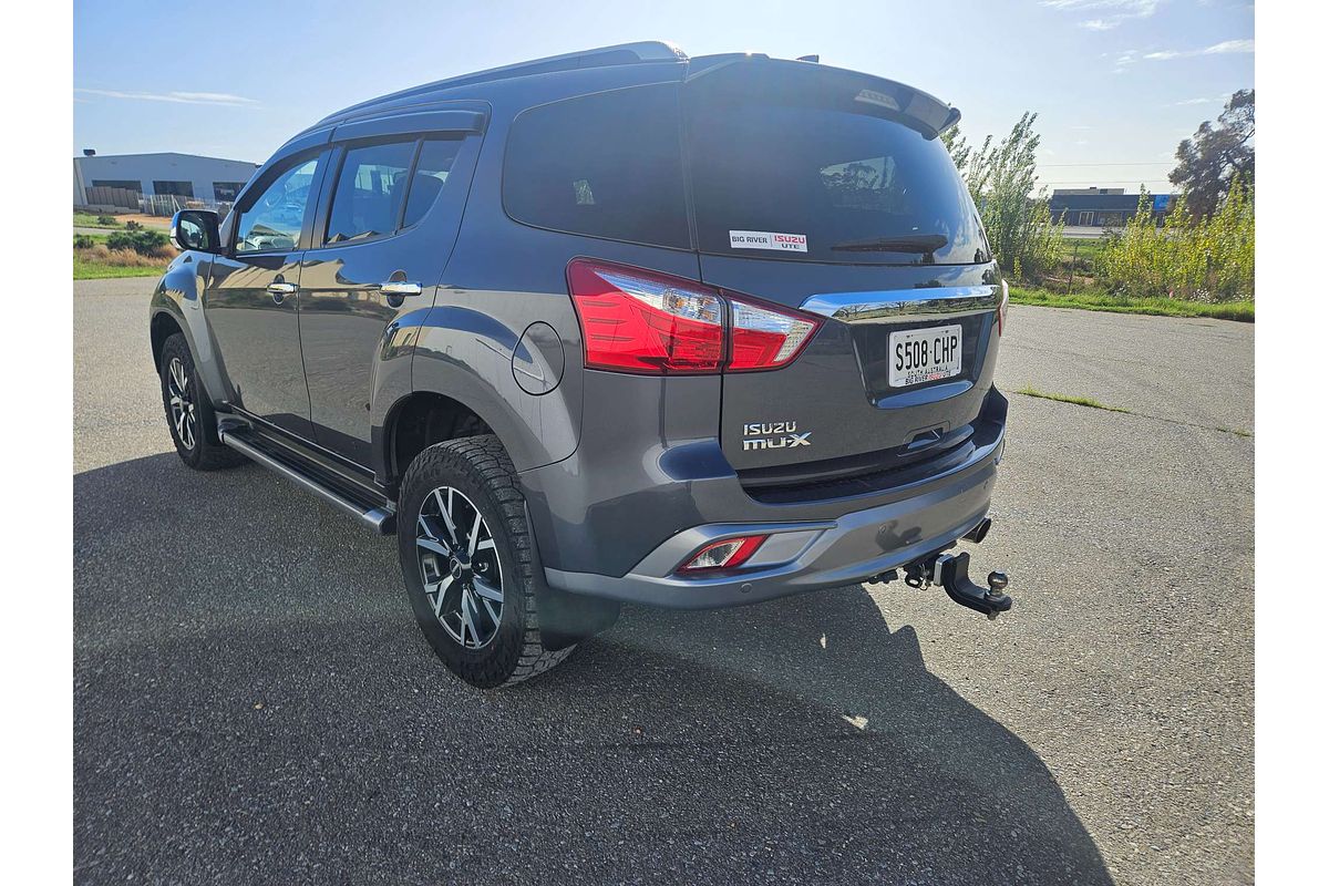2020 Isuzu MU-X LS-T