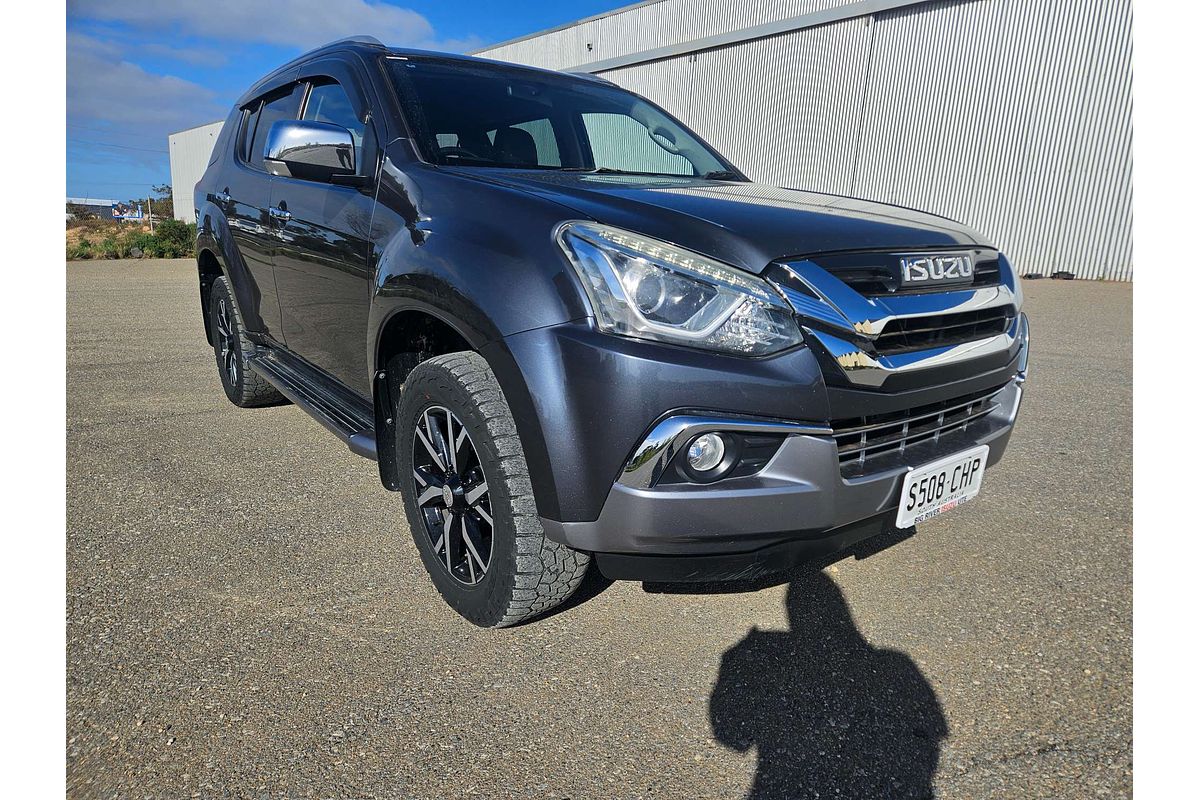 2020 Isuzu MU-X LS-T