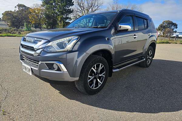 2020 Isuzu MU-X LS-T