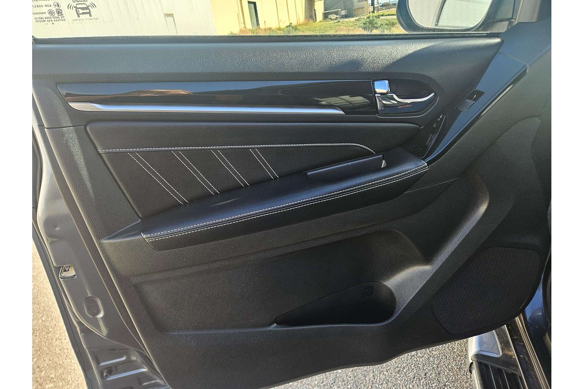 2020 Isuzu MU-X LS-T