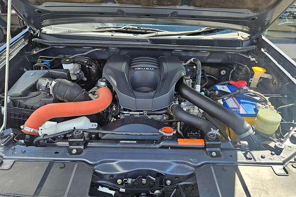 2020 Isuzu MU-X LS-T