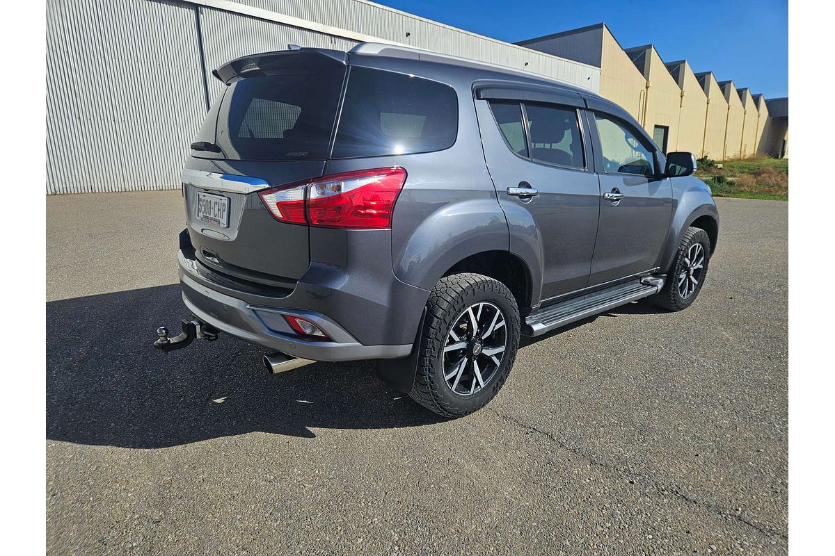 2020 Isuzu MU-X LS-T
