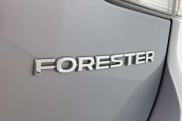 2023 Subaru Forester 2.5i 50 Years Edition S5