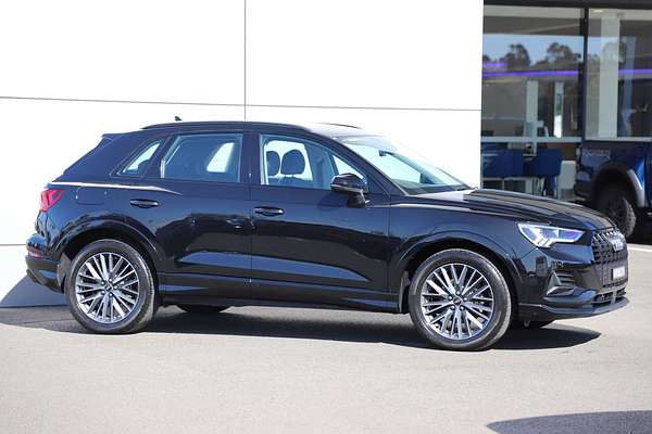 2022 Audi Q3 35 TFSI F3