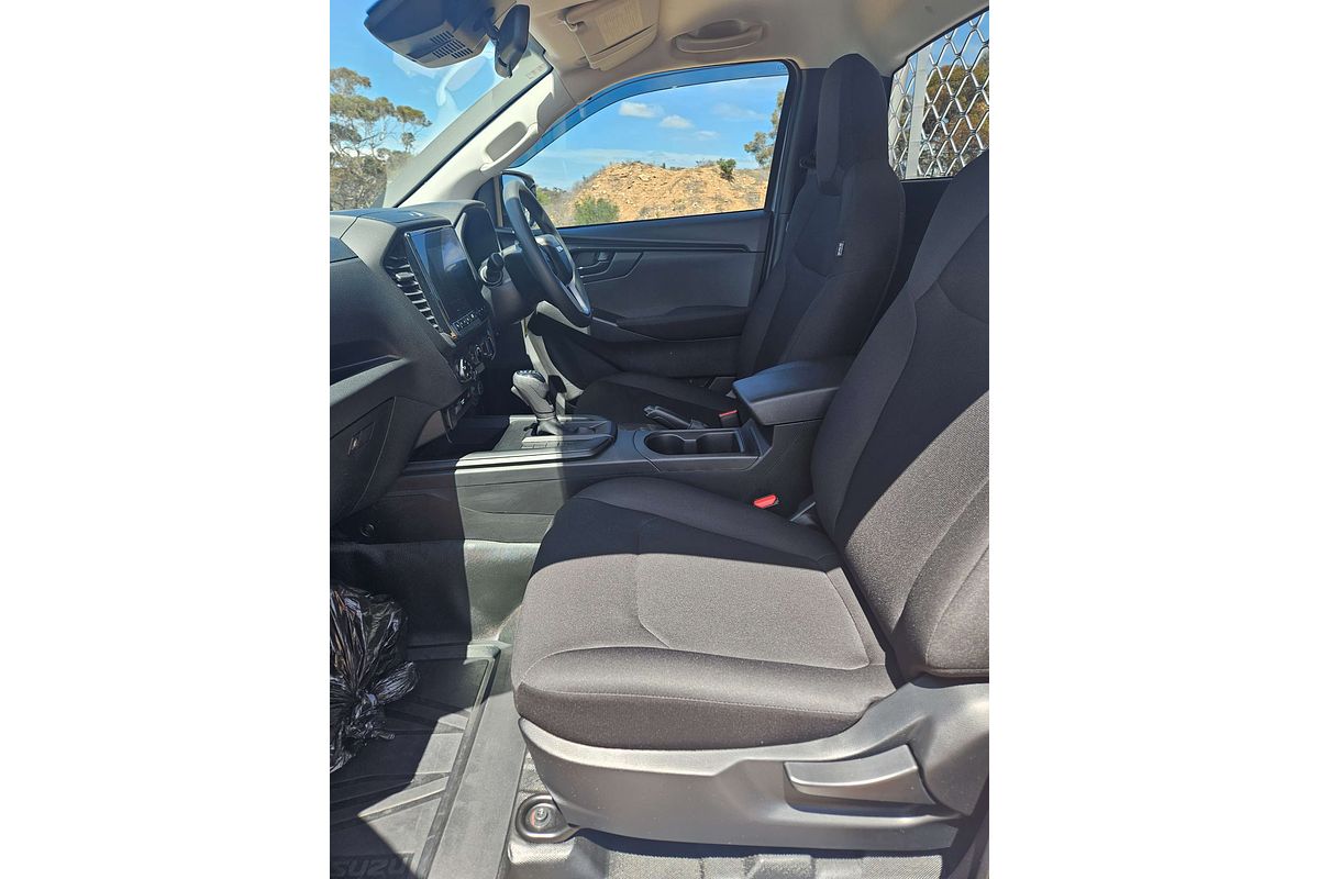 2023 Isuzu D-MAX SX  4X4