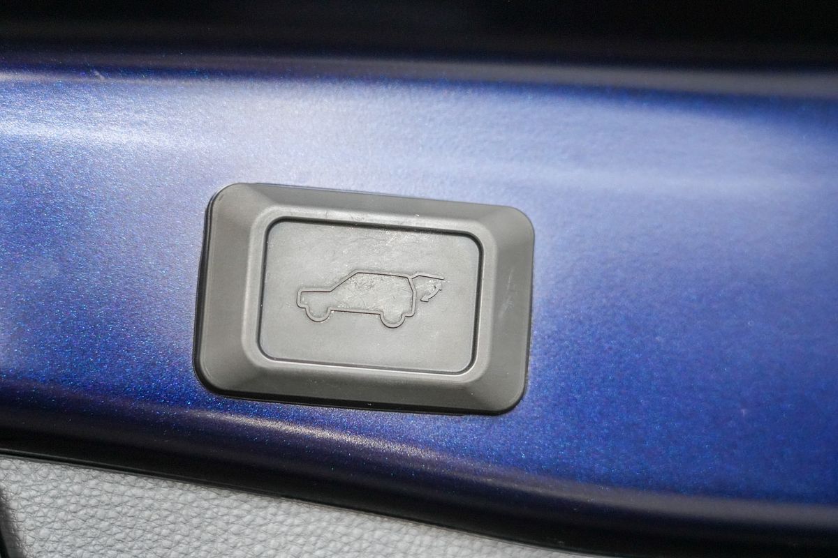 2020 Toyota RAV4 Cruiser AXAH52R