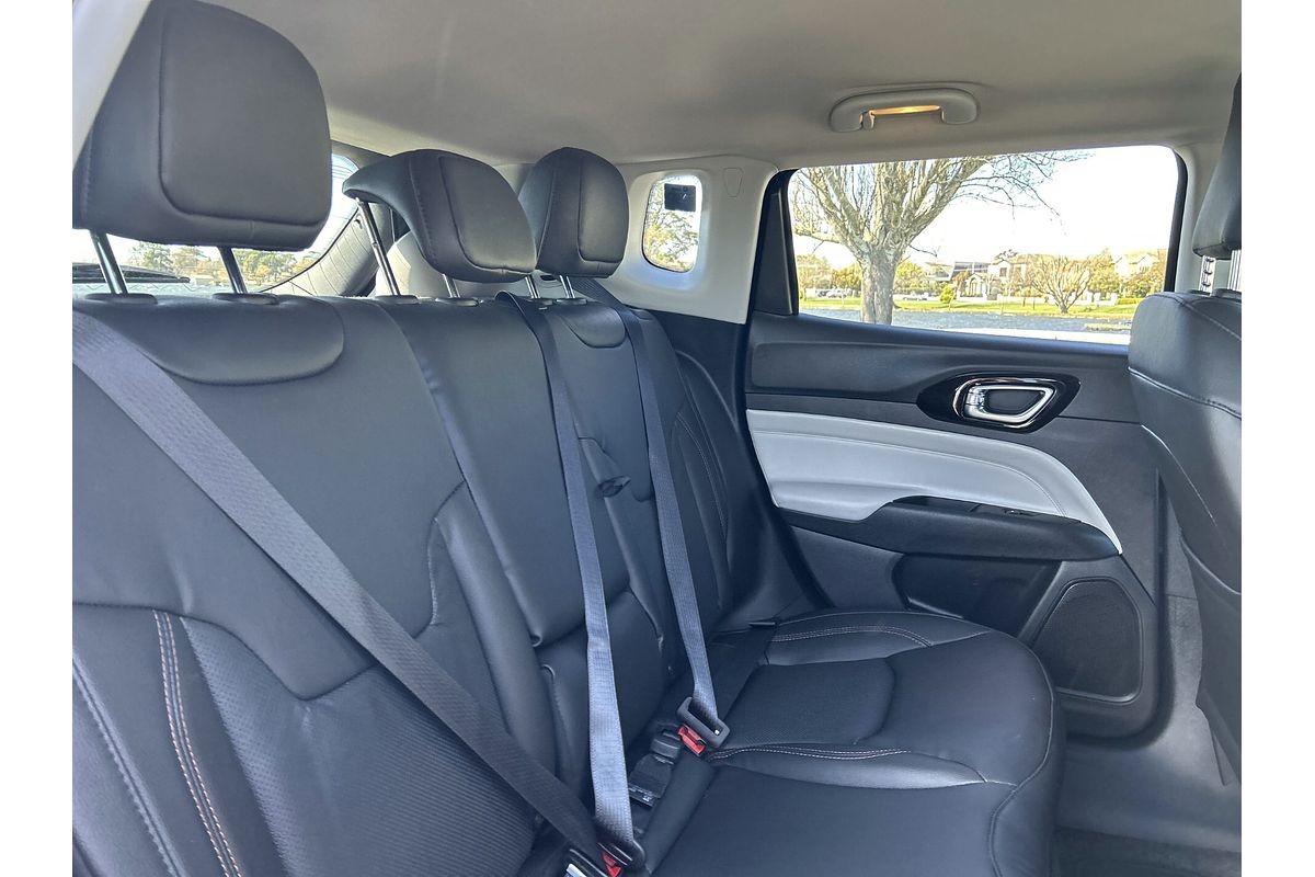 2023 Jeep Compass Limited M6