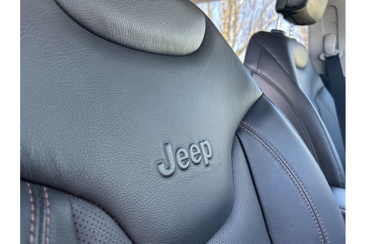 2023 Jeep Compass Limited M6