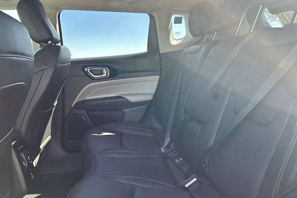 2023 Jeep Compass Limited M6