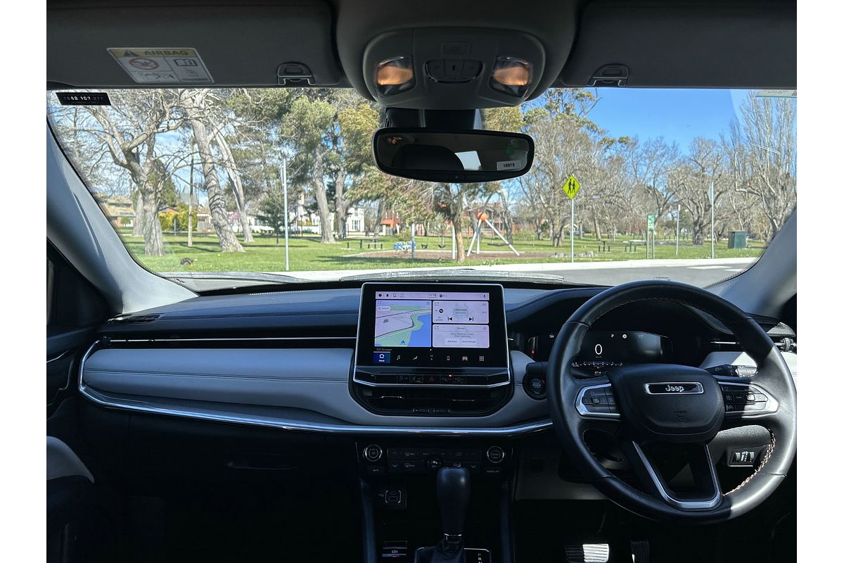2023 Jeep Compass Limited M6