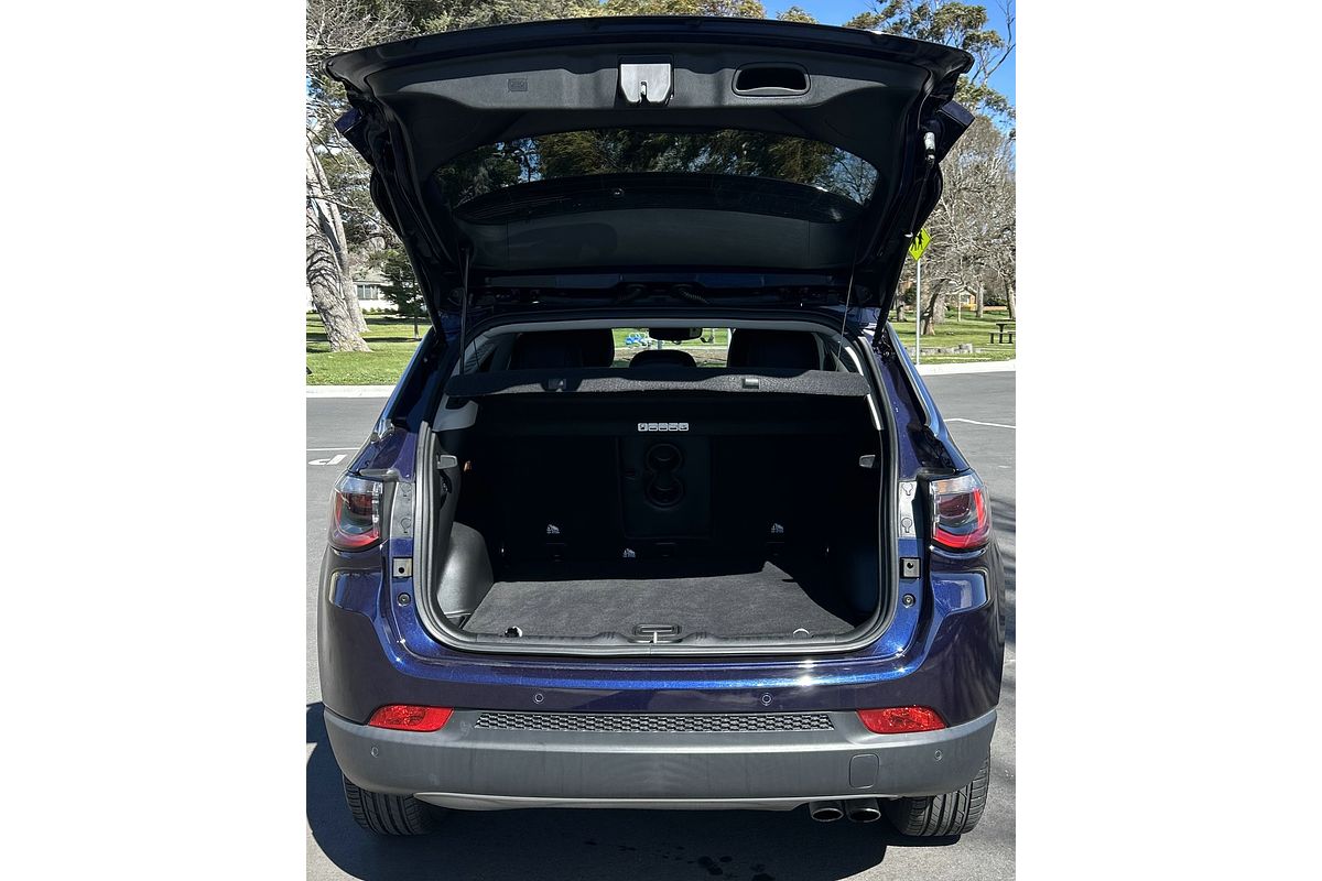 2023 Jeep Compass Limited M6