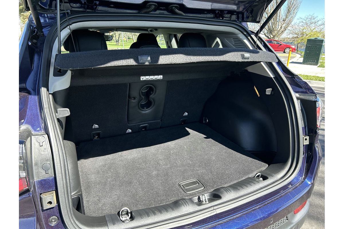 2023 Jeep Compass Limited M6