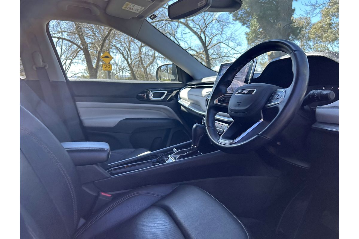 2023 Jeep Compass Limited M6