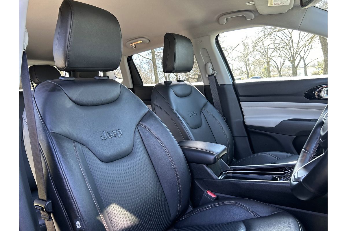 2023 Jeep Compass Limited M6