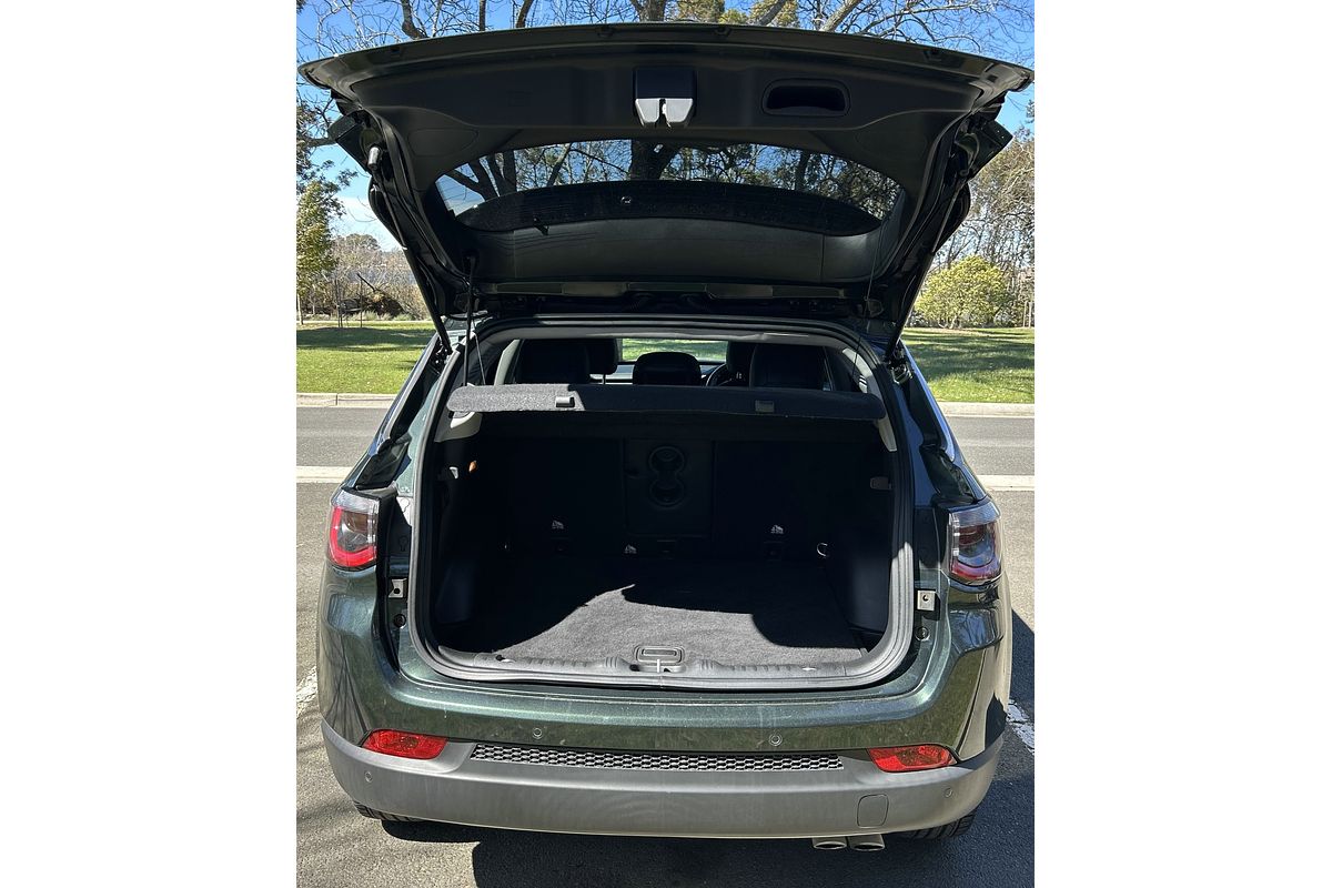 2023 Jeep Compass Limited M6