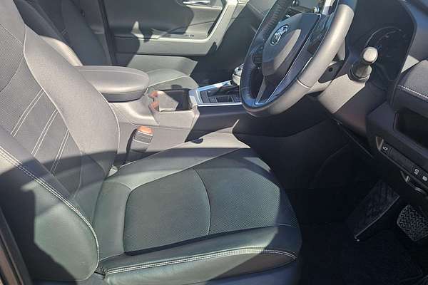 2022 Toyota RAV4 Cruiser AXAH52R