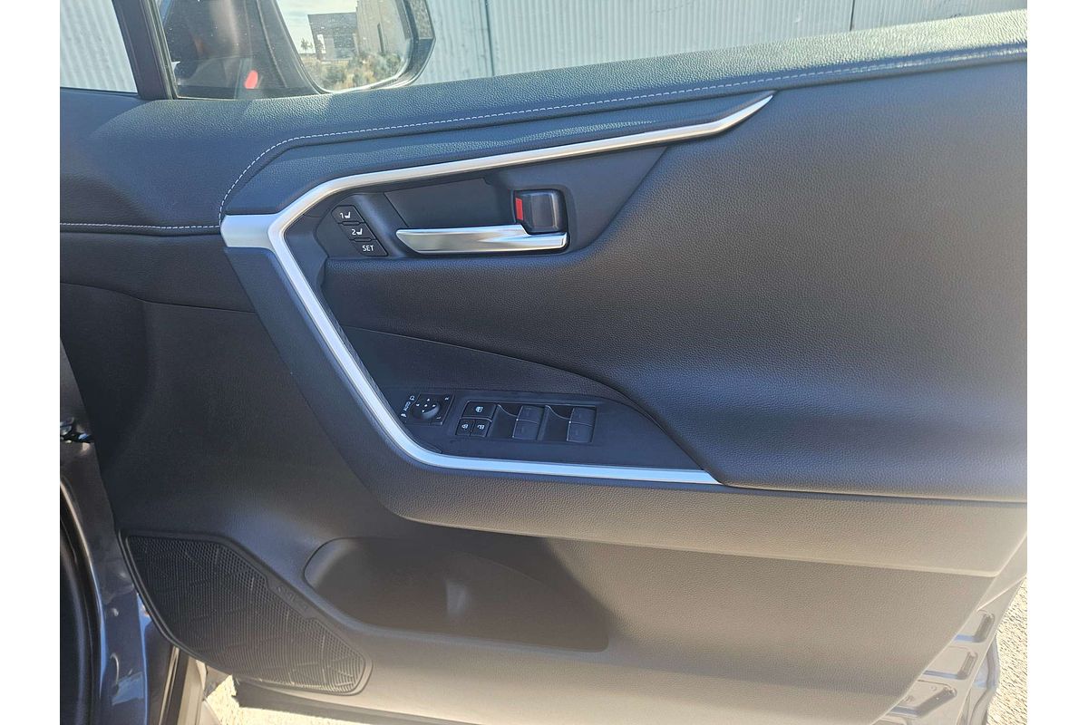 2022 Toyota RAV4 Cruiser AXAH52R